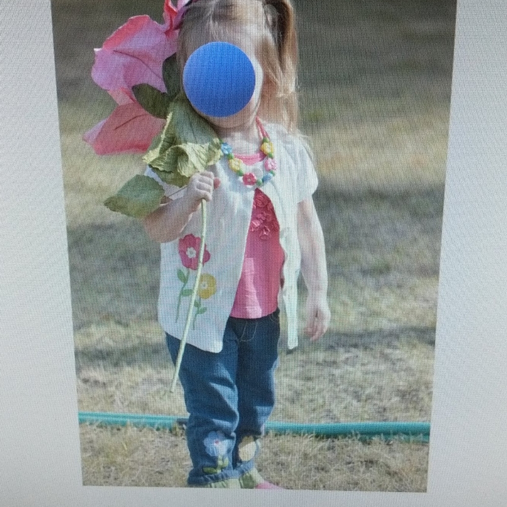 Girls 2t spring summer set, outfit necklace &shoes - Picture 6 of 7